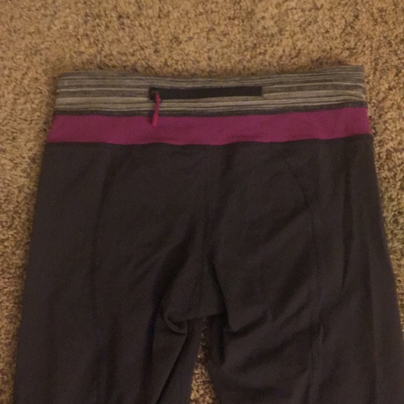 Grey lululemon leggings - Picture 6 of 7